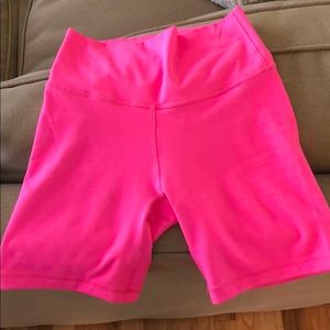Aritzia TNA hot pink biker shorts never worn
